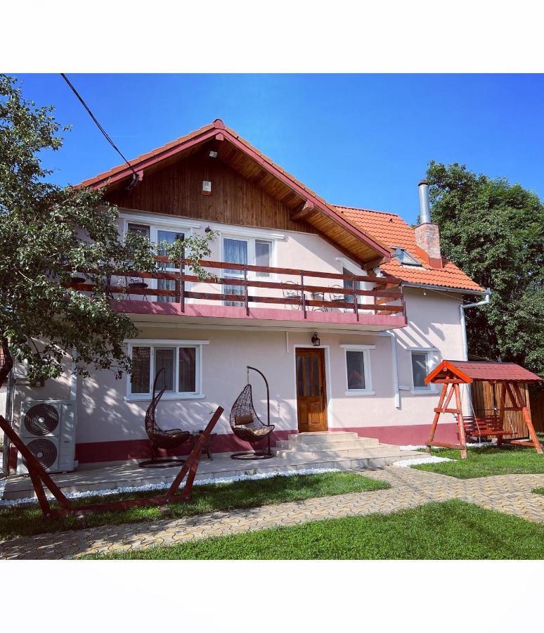 Horace Guesthouse Pool & Hot Tub & Bikes & River Dejani Exteriör bild