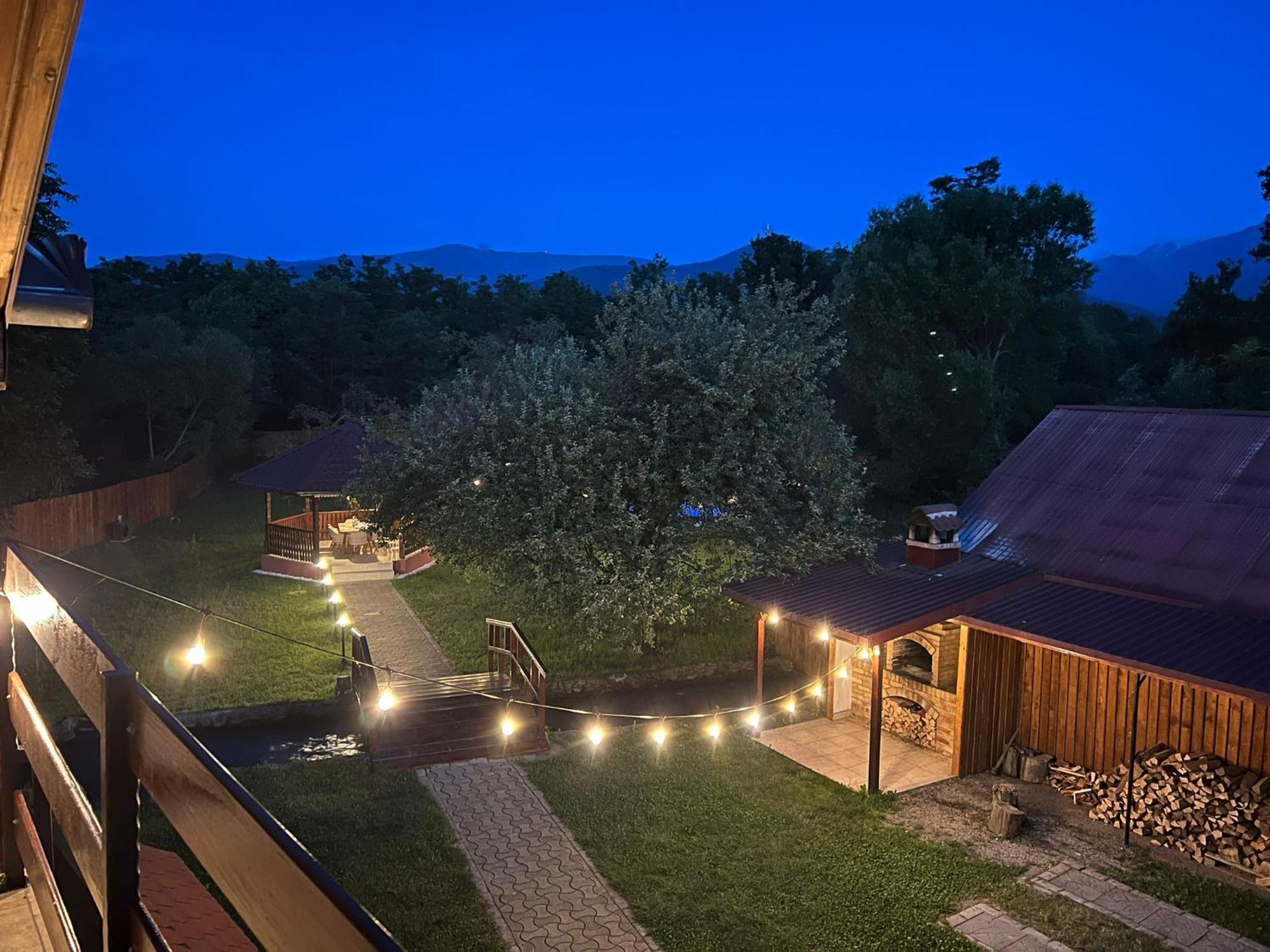 Horace Guesthouse Pool & Hot Tub & Bikes & River Dejani Exteriör bild